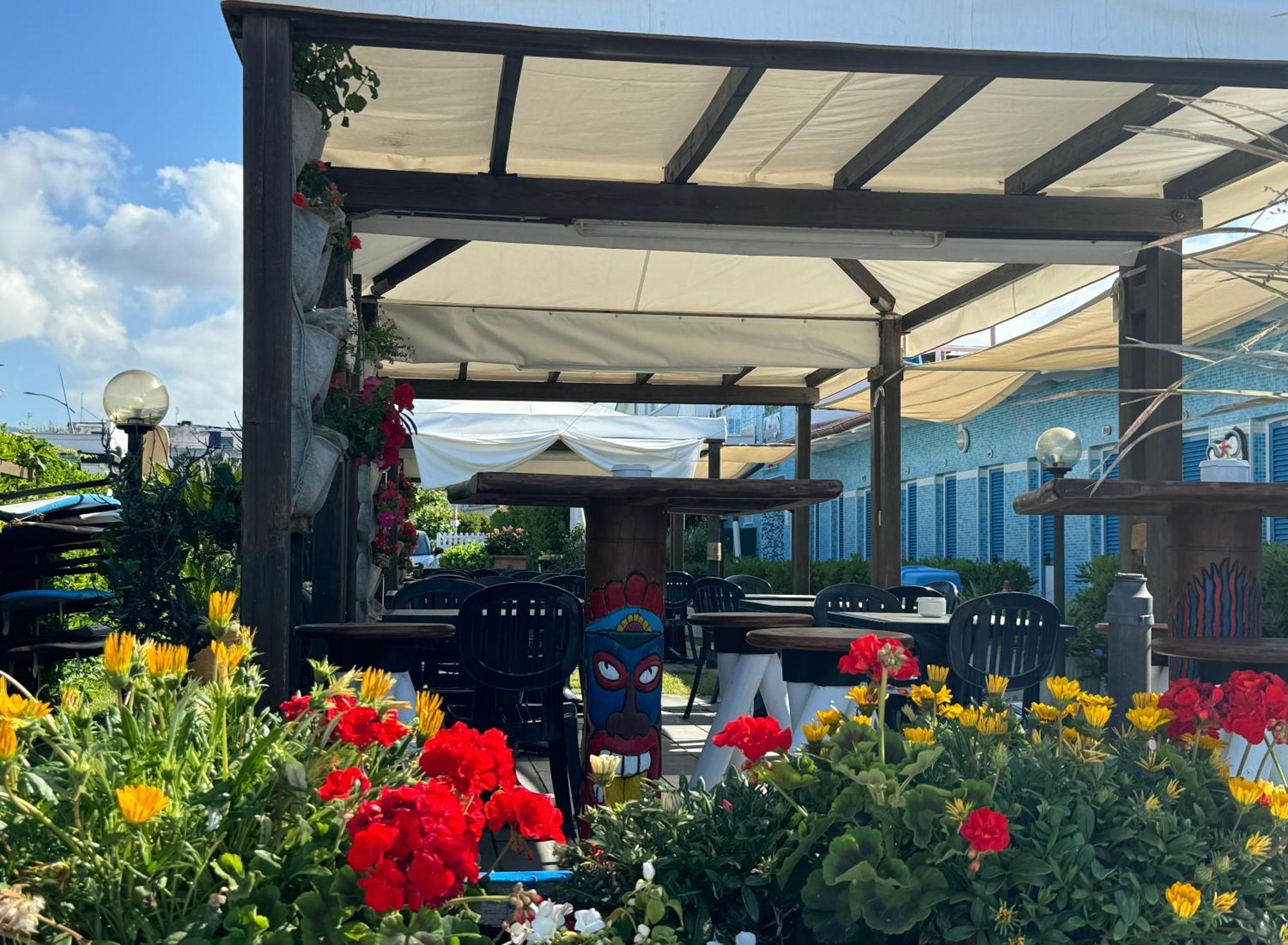 Hotel Bagno Stella Del Mare Marina Di Carrara Exterior foto