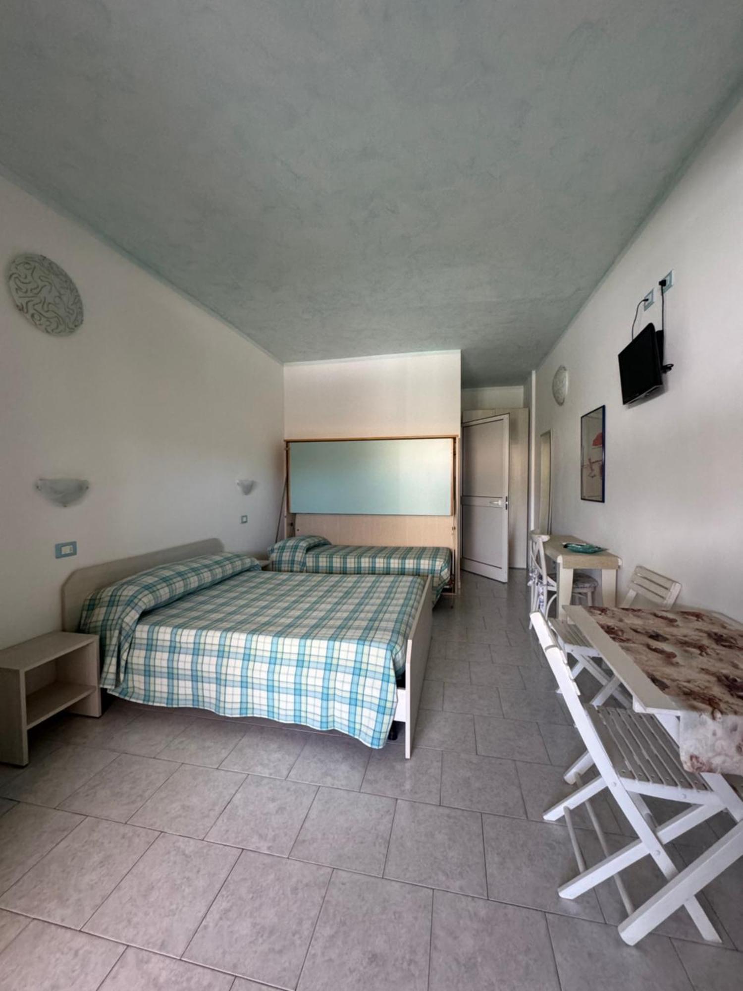 Hotel Bagno Stella Del Mare Marina Di Carrara Exterior foto